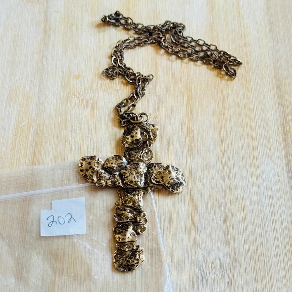 VTG Runway Regal Cross necklace Statement Bold Chunky Gold Tone‎ Brutalist 30